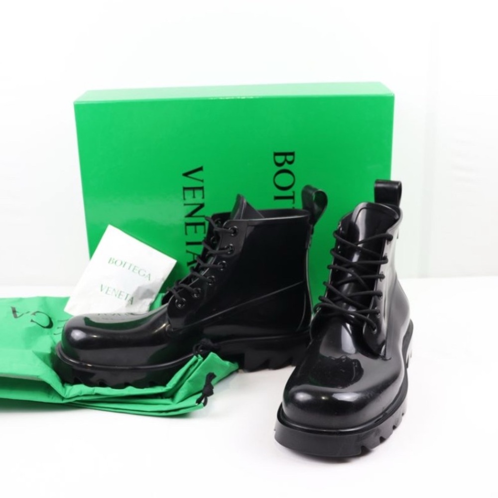Bottega Veneta Glossy Black Ankle Boots
